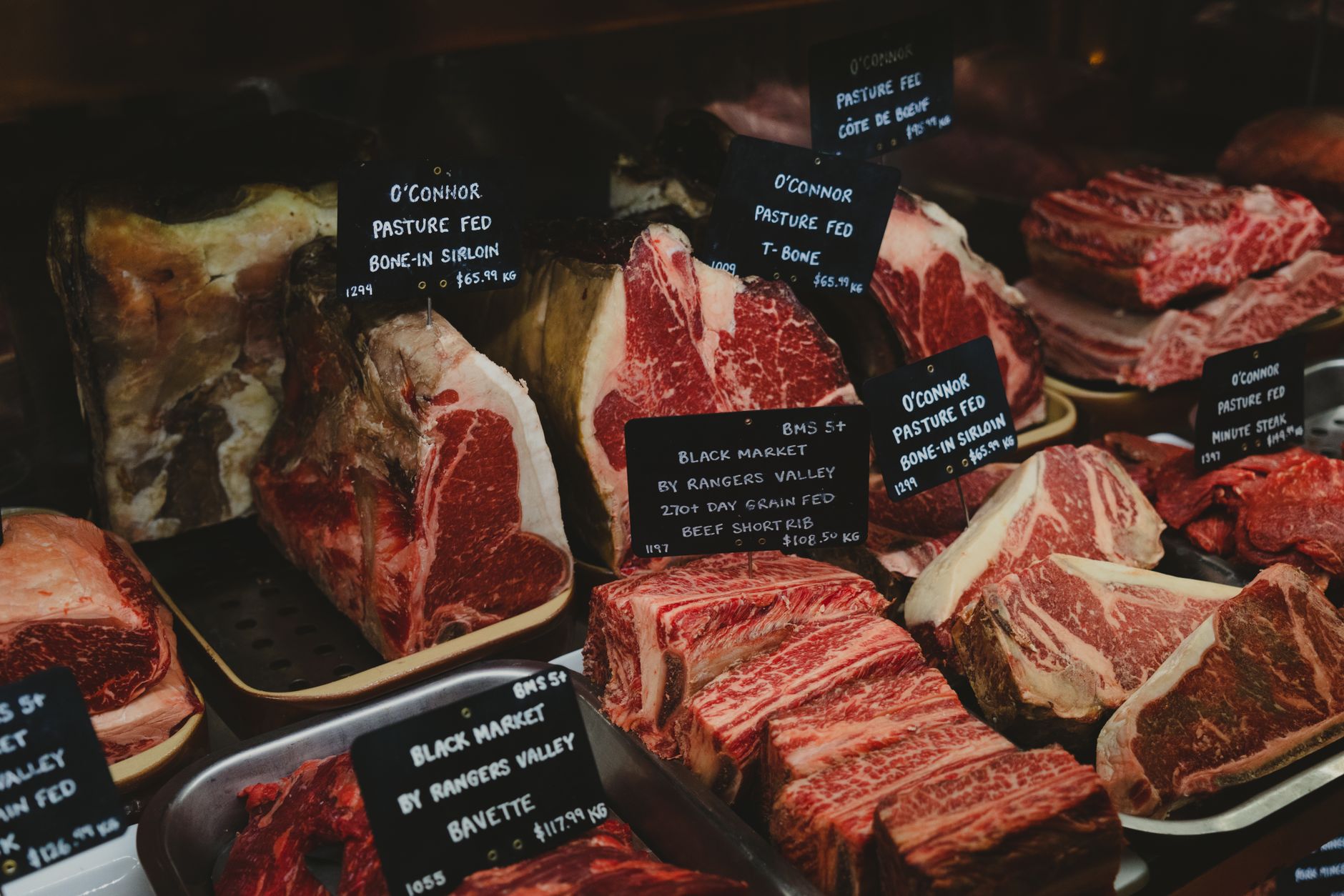 子羊肉を購入する前に知っておきたいこと|特徴・選び方・部位・購入先を食肉専門店が解説