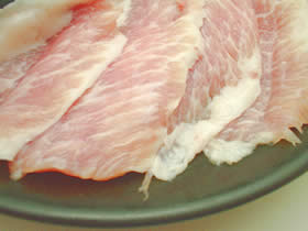 ラムモモ肉